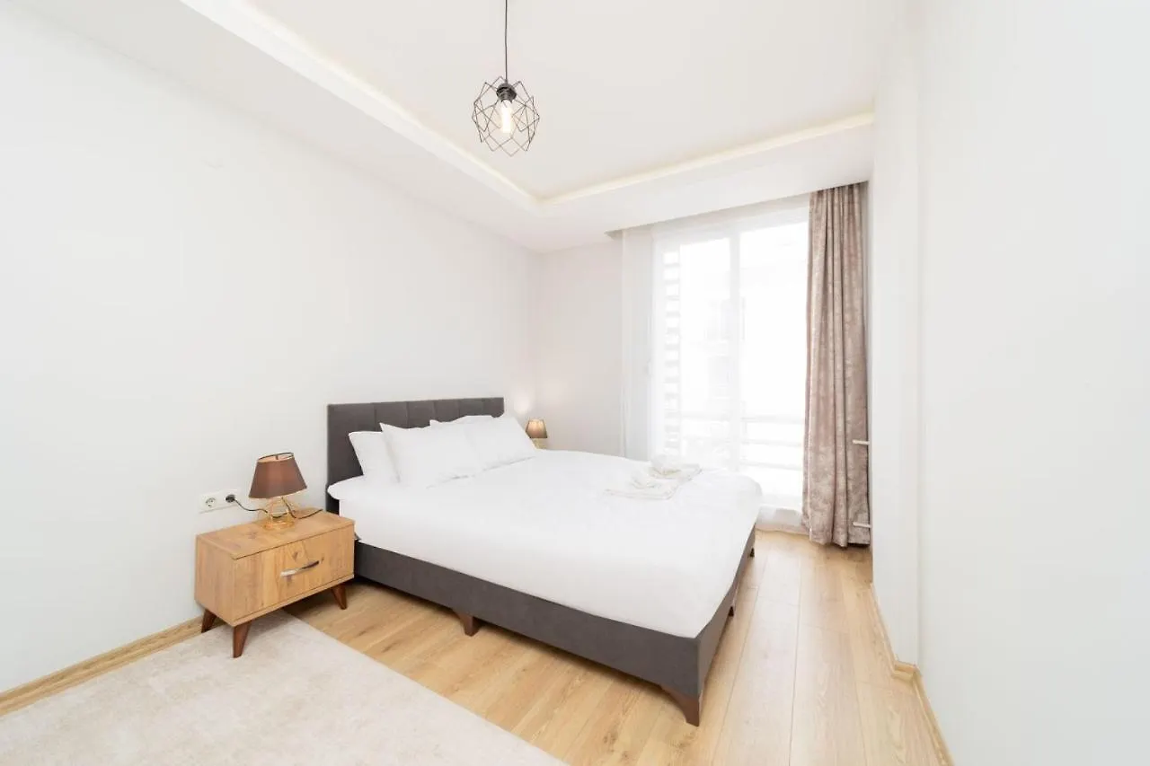 Bright Flat W Balcony 15 Min To Konyaalti Beach Antalya 0*,  Turquie