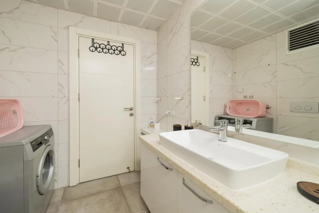 Bright Flat W Balcony 15 Min To Konyaalti Beach Antalya Turquie