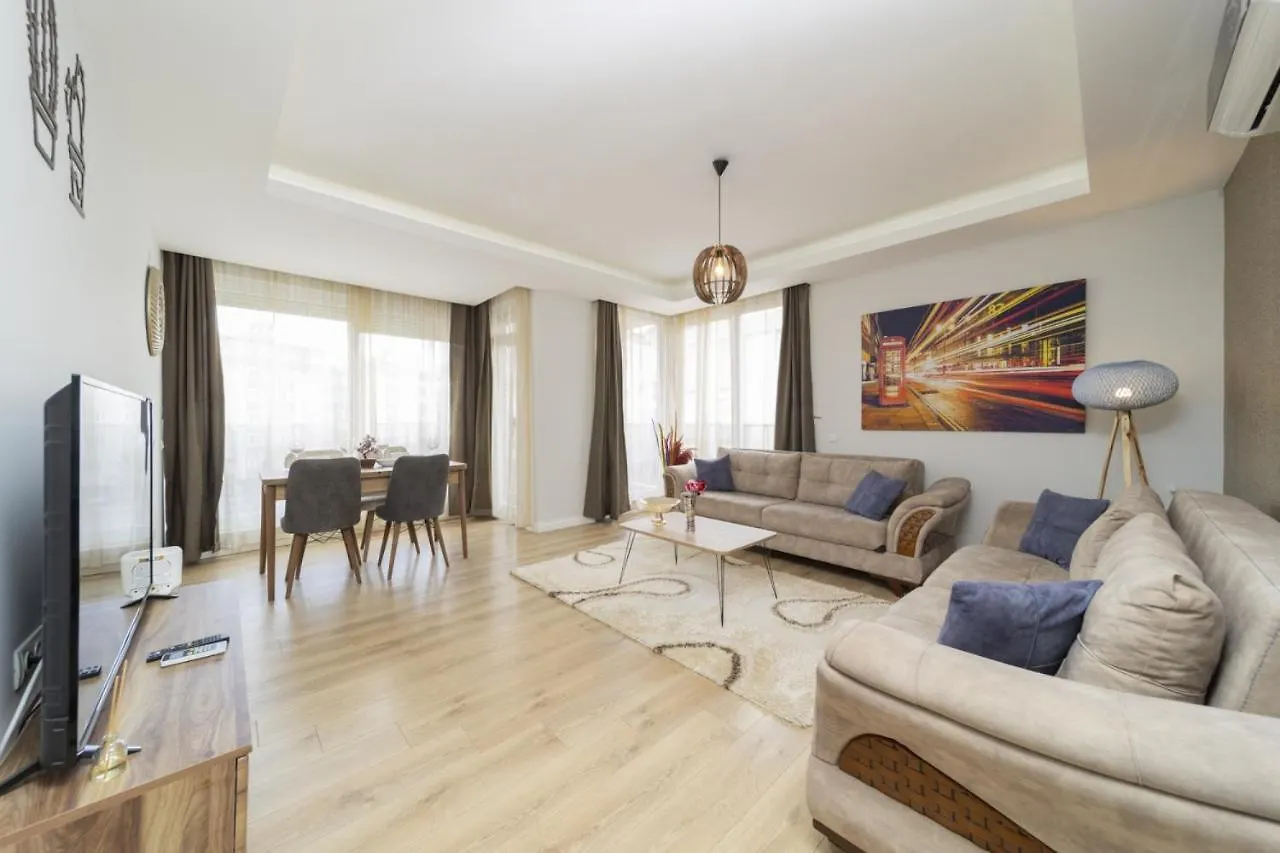 Bright Flat W Balcony 15 Min To Konyaalti Beach Antalya